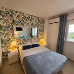 Nueva Andalucia Habitacion Coqueta