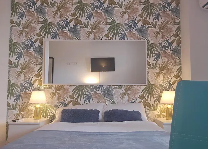 Nueva Andalucia Habitacion Coqueta